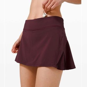 Lululemon Play off the Pleats skirt 13"